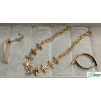 GOLD RENK SIRA SİLİNDİR VIP SERİ BİLEKLİK VE GOLD-GÜMÜŞ RENK YARIM DAİRE KAVİSLİ ZİRKON TAŞLI KÜPE