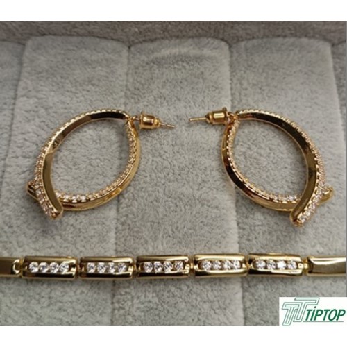 GOLD RENK ZİRKON TAŞLI BİLEKLİK VE YARIM DAİRE KAVİSLİ ZİRKON TAŞLI KÜPE SETİ