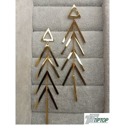 OK SIRALI MODEL GOLD RENK SALLANTILI KÜPE OK SIRALI MODEL GOLD RENK SALLANTILI KÜPE