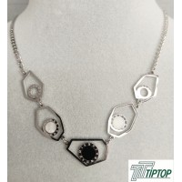 SİYAH-BEYAZ MİNE DETAYLI GÜMÜŞ RENK KOLYE