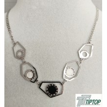 SİYAH-BEYAZ MİNE DETAYLI GÜMÜŞ RENK KOLYE SİYAH-BEYAZ MİNE DETAYLI GÜMÜŞ RENK KOLYE